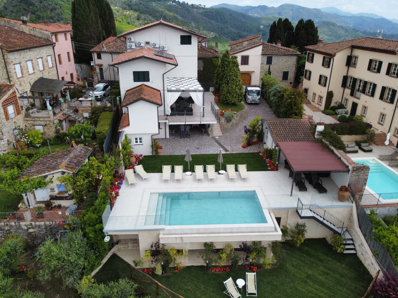 Villa con piscina - Vista aerea