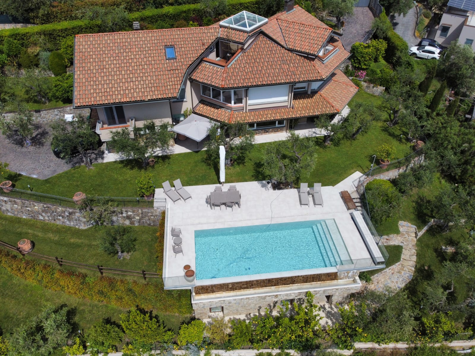 Villa moderna con area relax