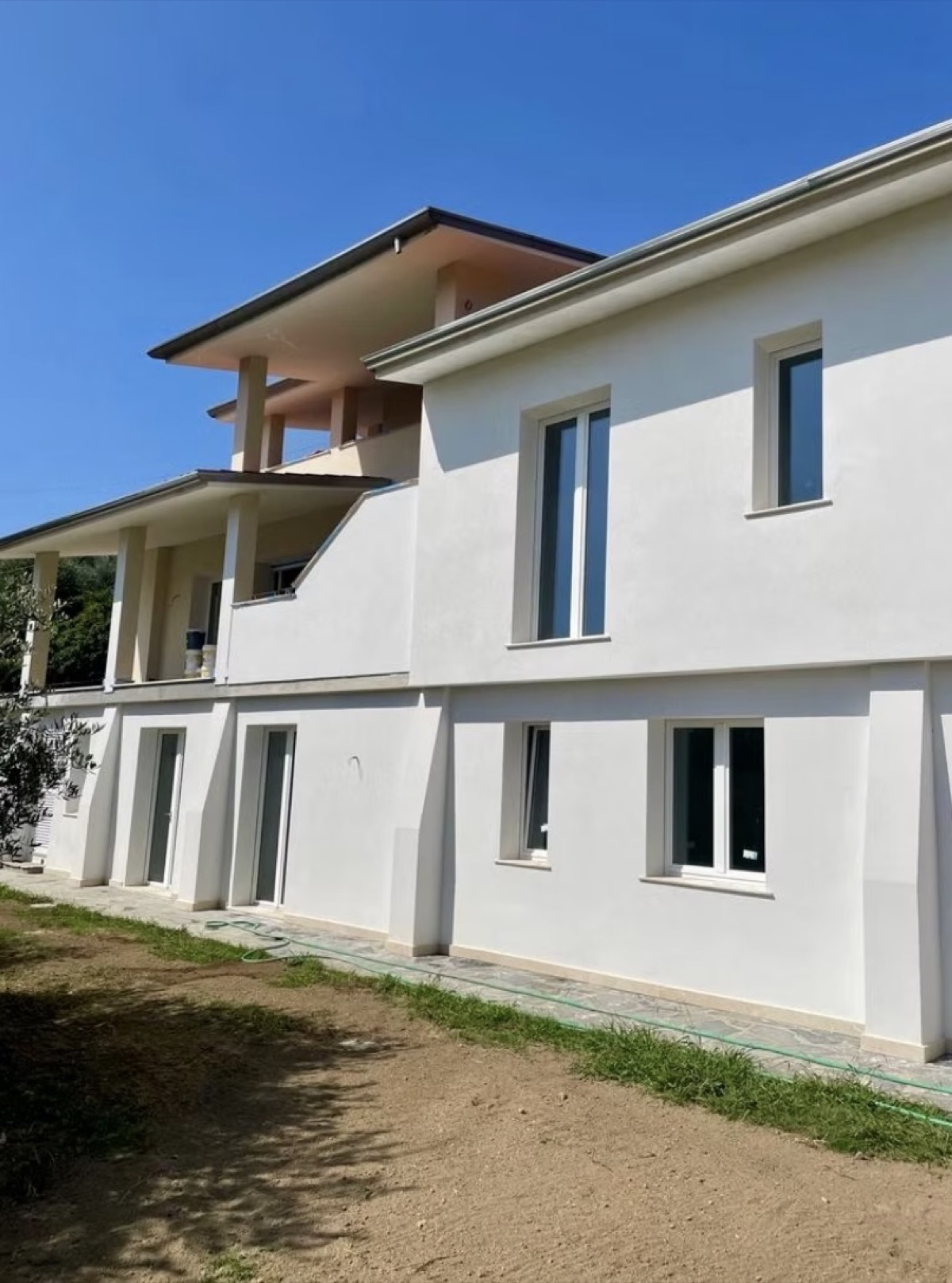 Villa di nuova costruzione con terrazza